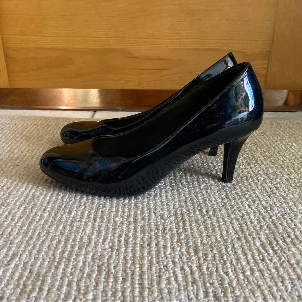 Comfort plus black pumps